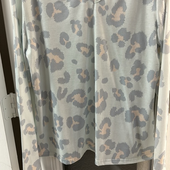 Sold - Gray leopard print blouse - Picture 3 of 5